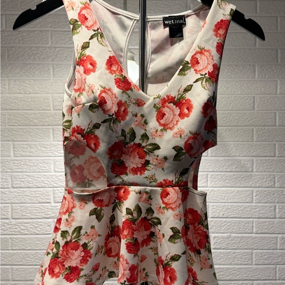 Wet‎ Seal Red and Green Floral Top